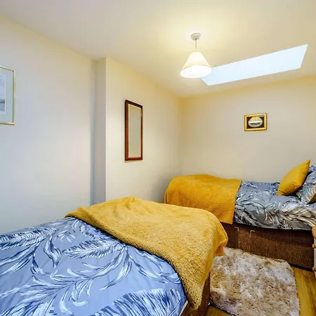 3 Bed In 59384